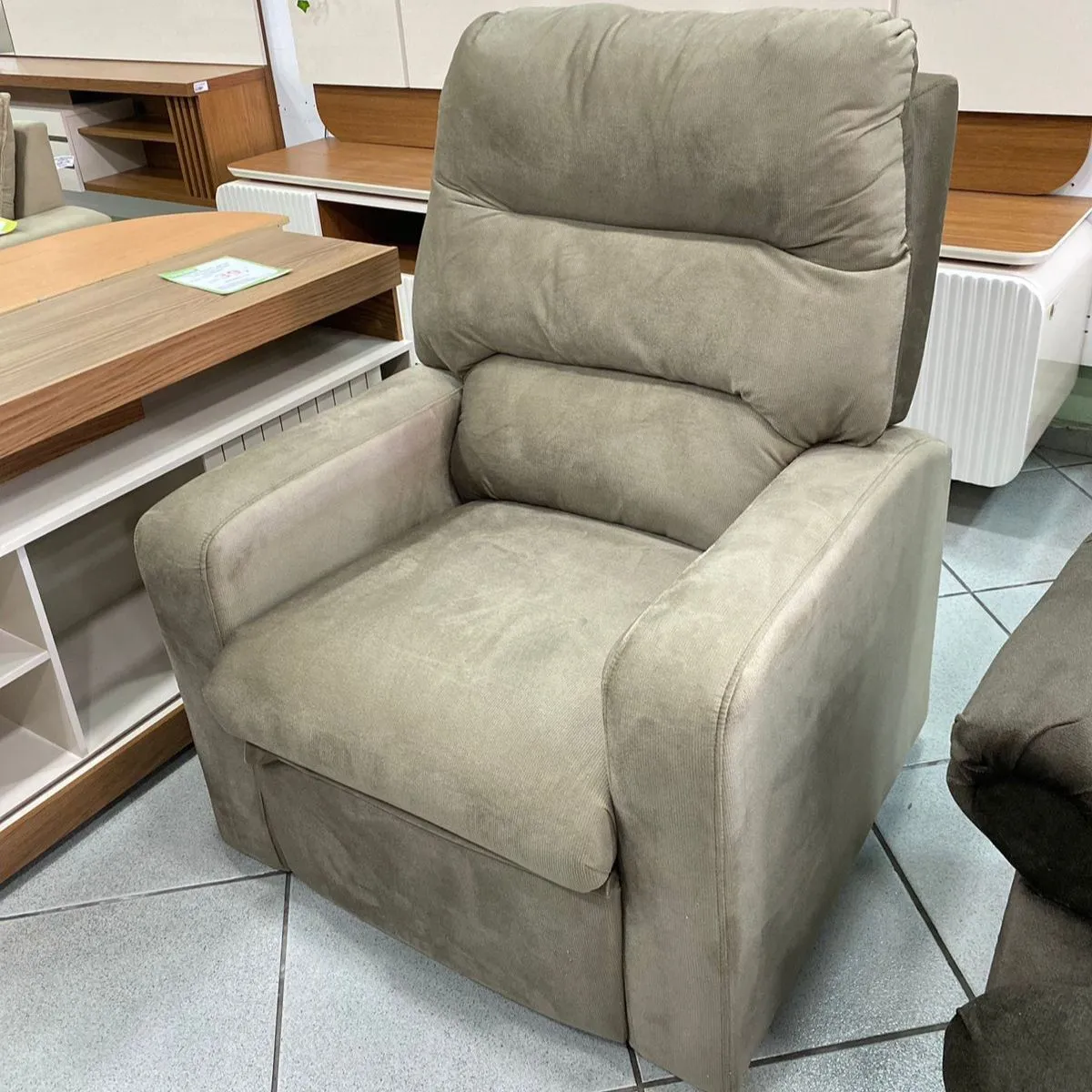 Poltrona Decorativa Reclinável Paris Plus Tecido B Torck Velushine A192