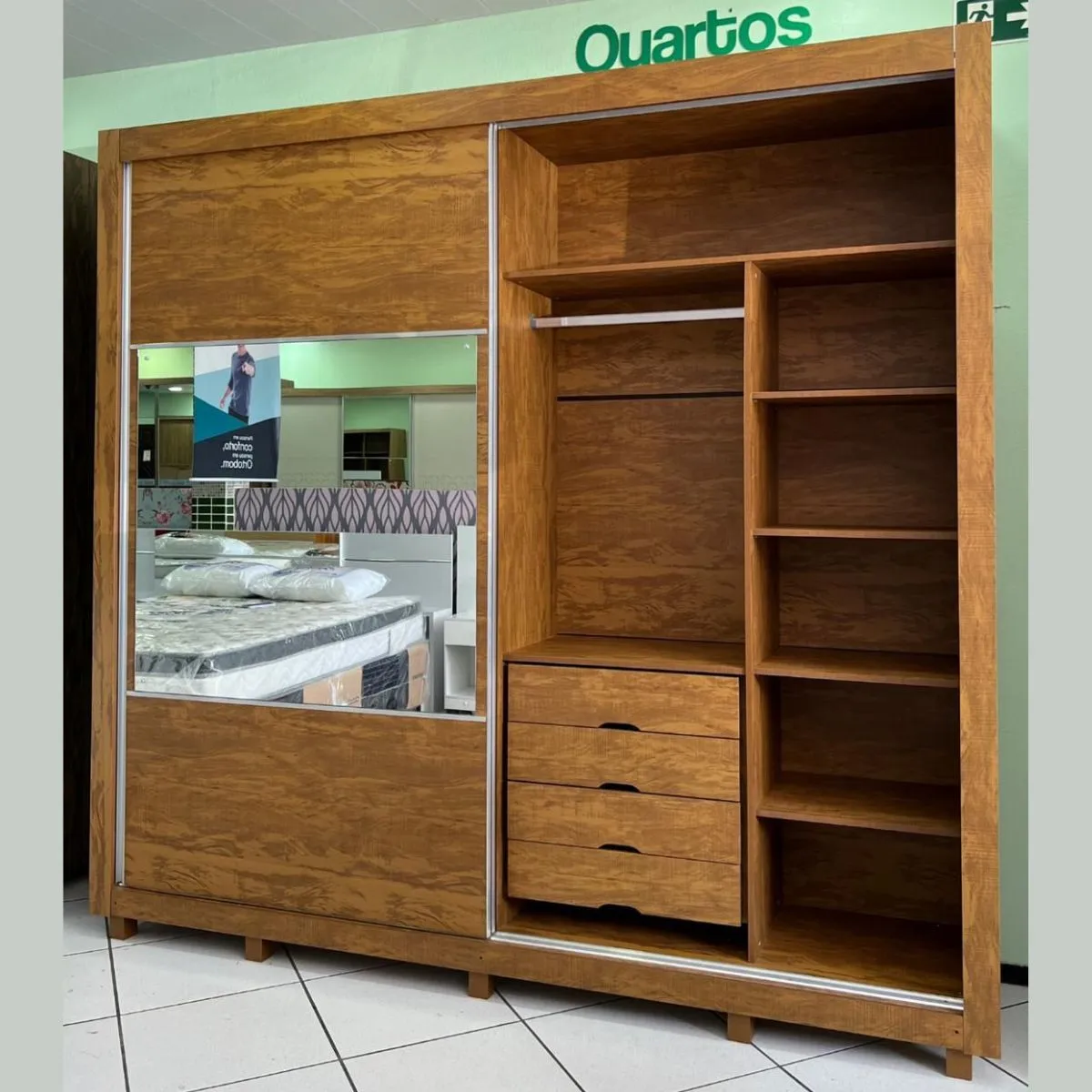 Guarda-Roupa Casal Monize Grenat Com Espelho
